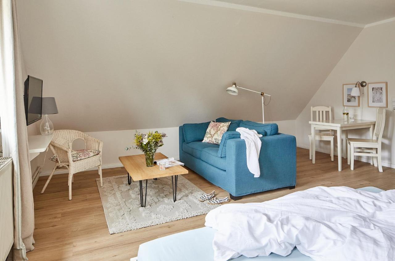 Gut Hohenstein - Meiereiappartment Barkelsby Kültér fotó